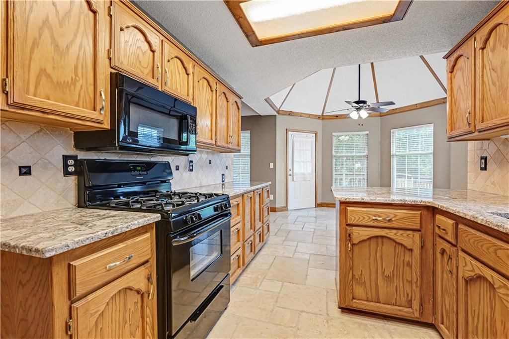 1200 NE COLLEEN Drive — photo 11