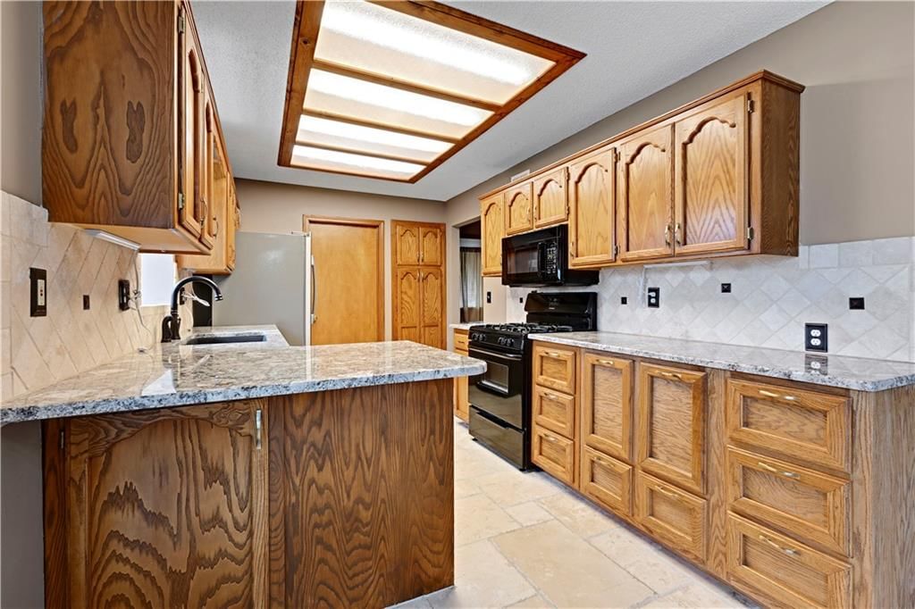 1200 NE COLLEEN Drive — photo 12