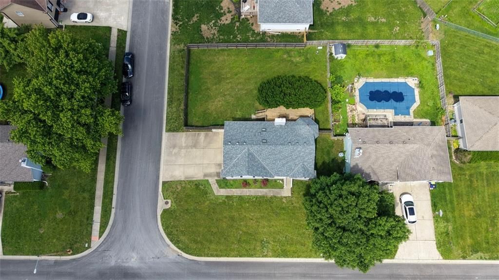1200 NE COLLEEN Drive — photo 35