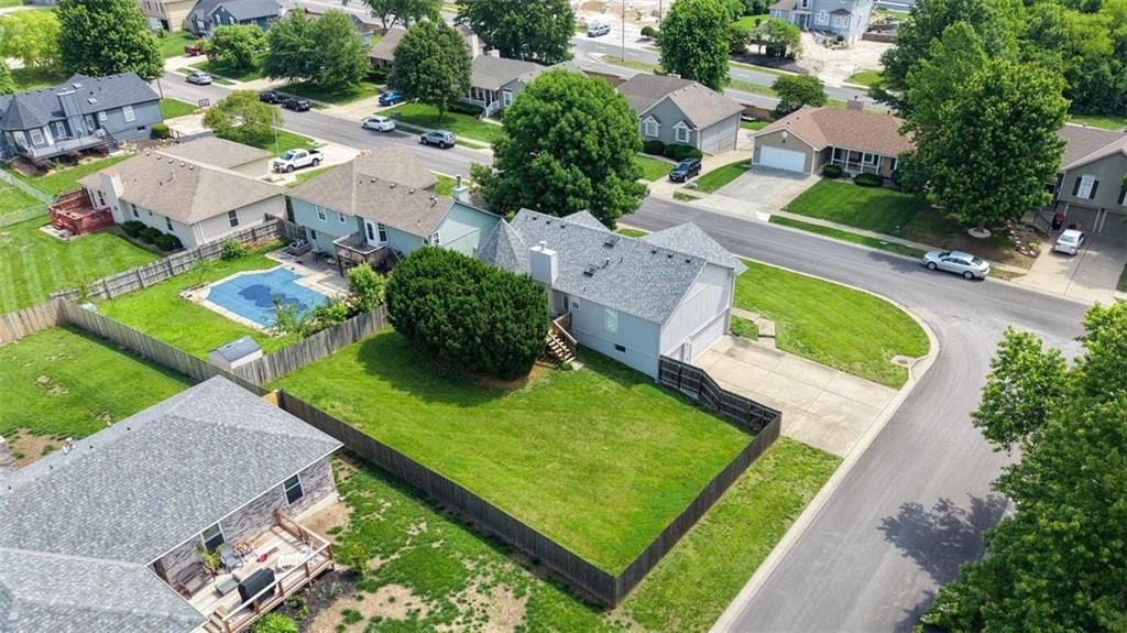 1200 NE COLLEEN Drive — photo 36