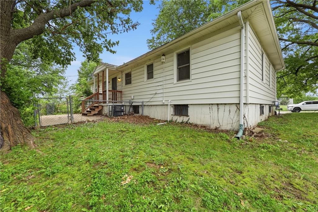 2501 Oakley Avenue — photo 4
