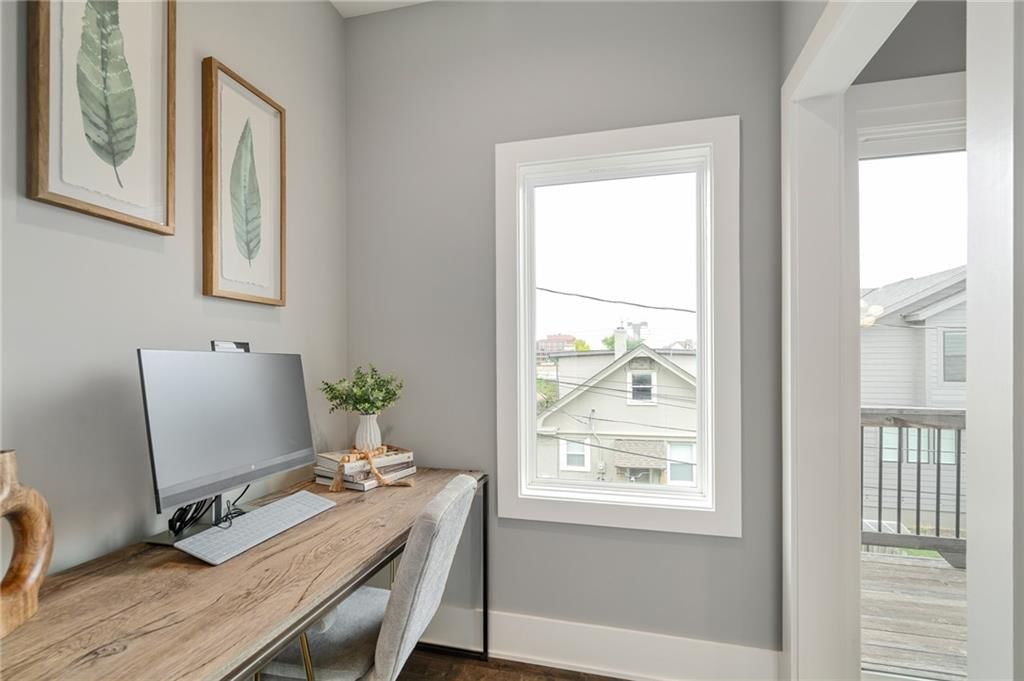725 W 44th Terrace — photo 24