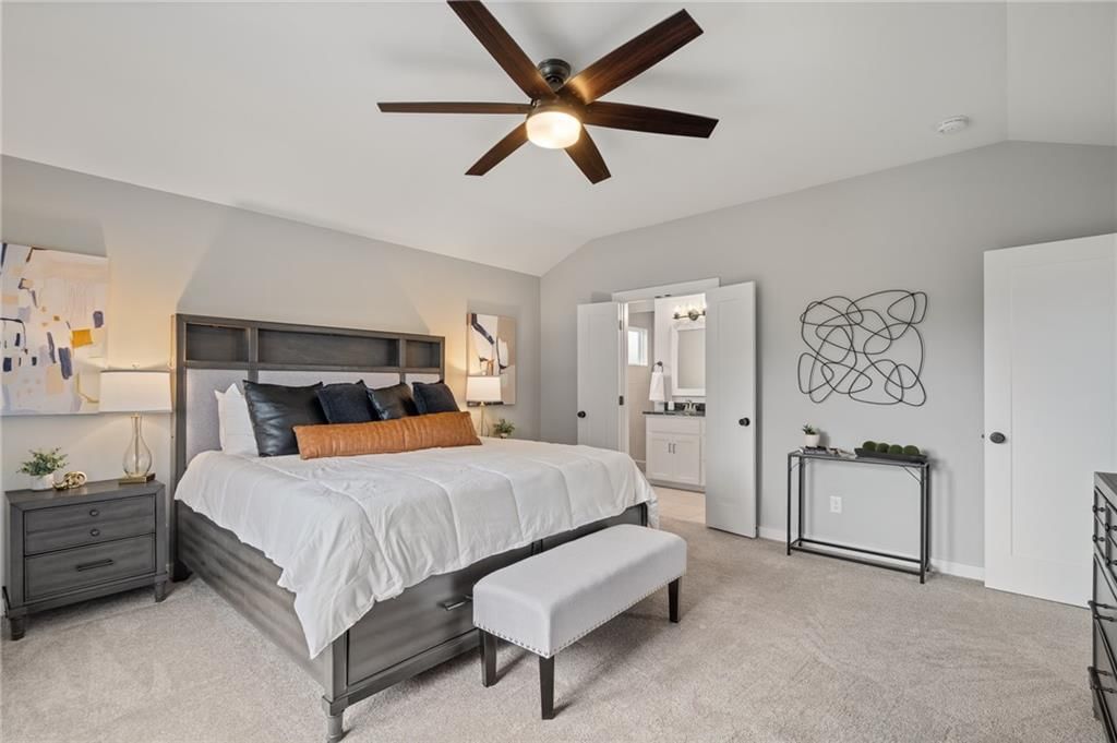 725 W 44th Terrace — photo 30