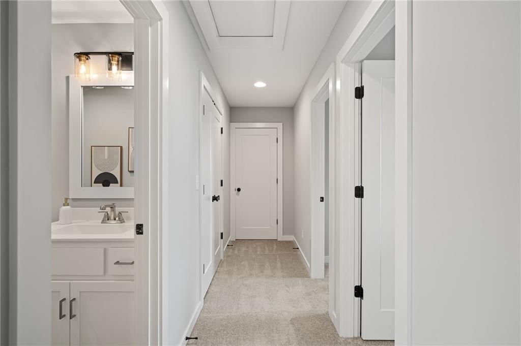 725 W 44th Terrace — photo 36