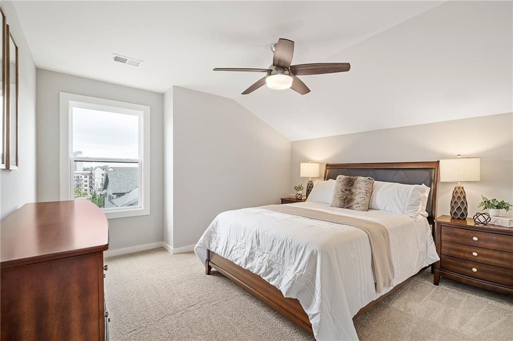 725 W 44th Terrace — photo 37
