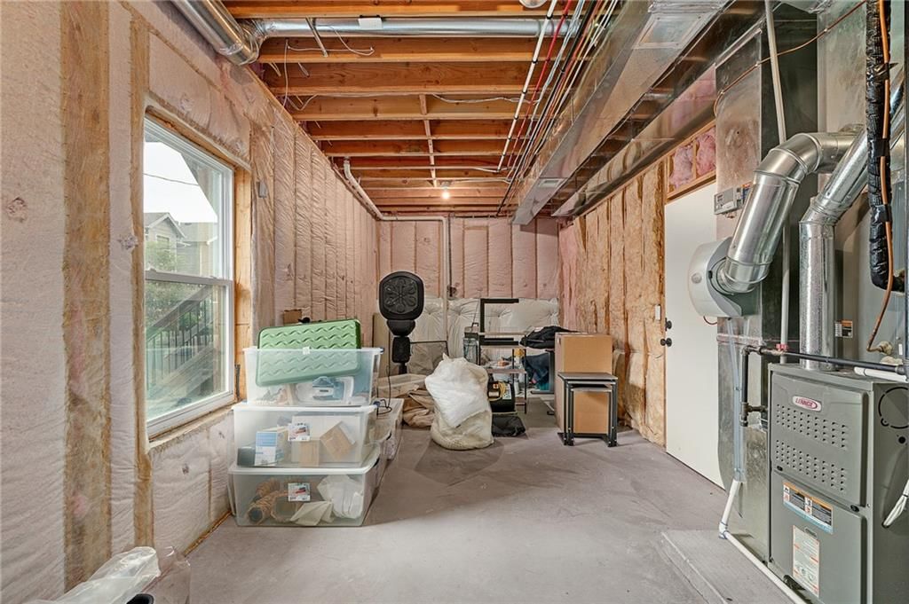725 W 44th Terrace — photo 45