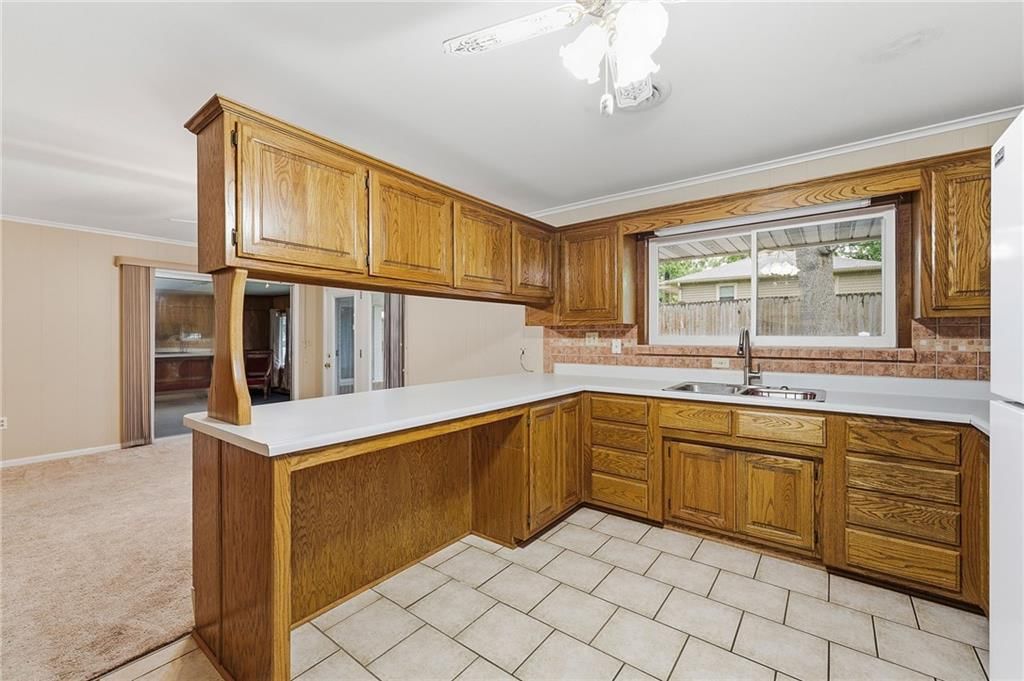 711 W Montgomery Street — photo 17