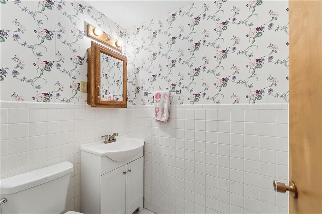 711 W Montgomery Street — photo 28