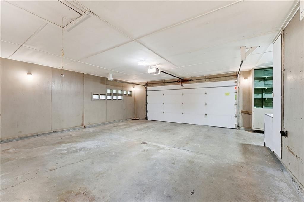 711 W Montgomery Street — photo 32