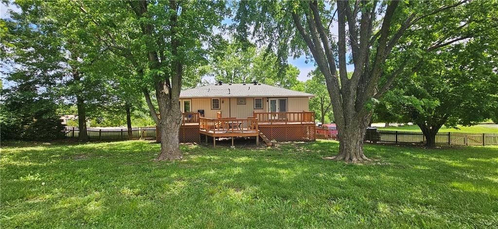 14396 GREENTREE Lane — photo 9