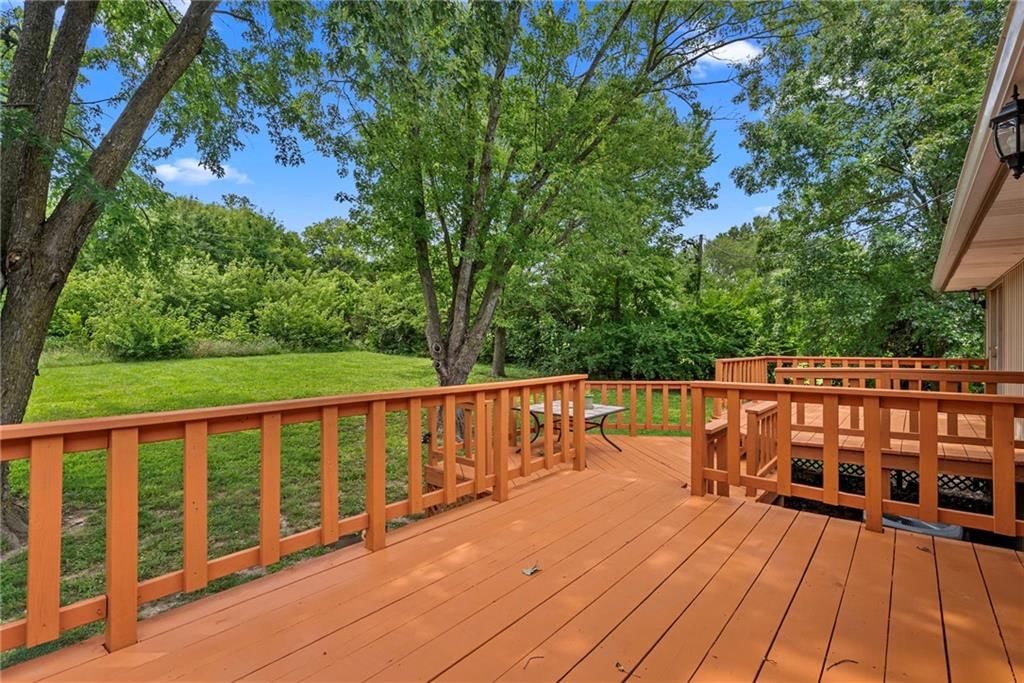 14396 GREENTREE Lane — photo 32