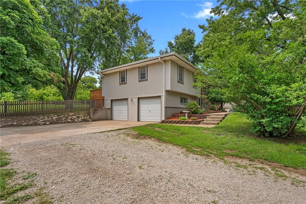 14396 GREENTREE Lane — photo 37
