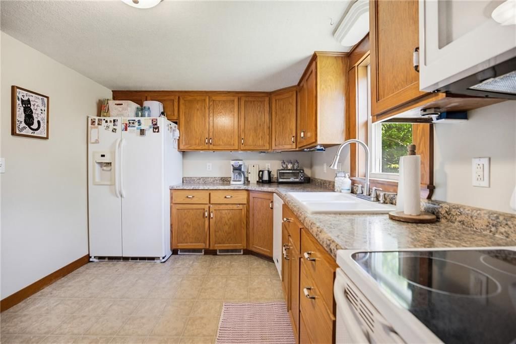 200 W Main Street — photo 4