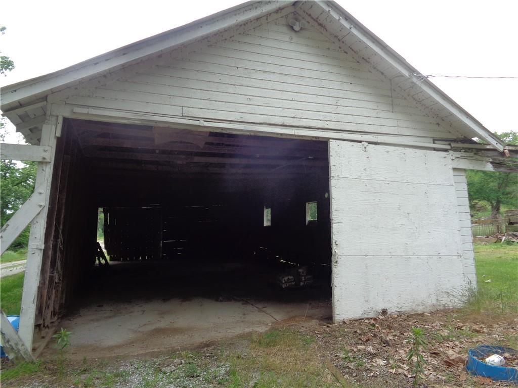 3905 N Barnes Road — photo 2