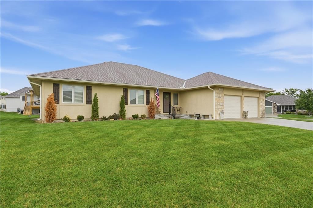 710 GAMMA GRASS Place — photo 3