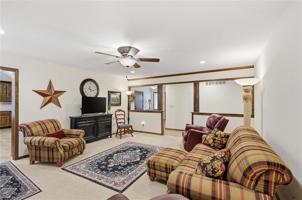 710 GAMMA GRASS Place — photo 5