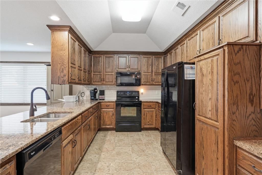 710 GAMMA GRASS Place — photo 13