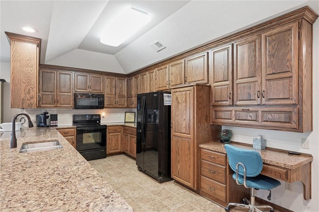 710 GAMMA GRASS Place — photo 15