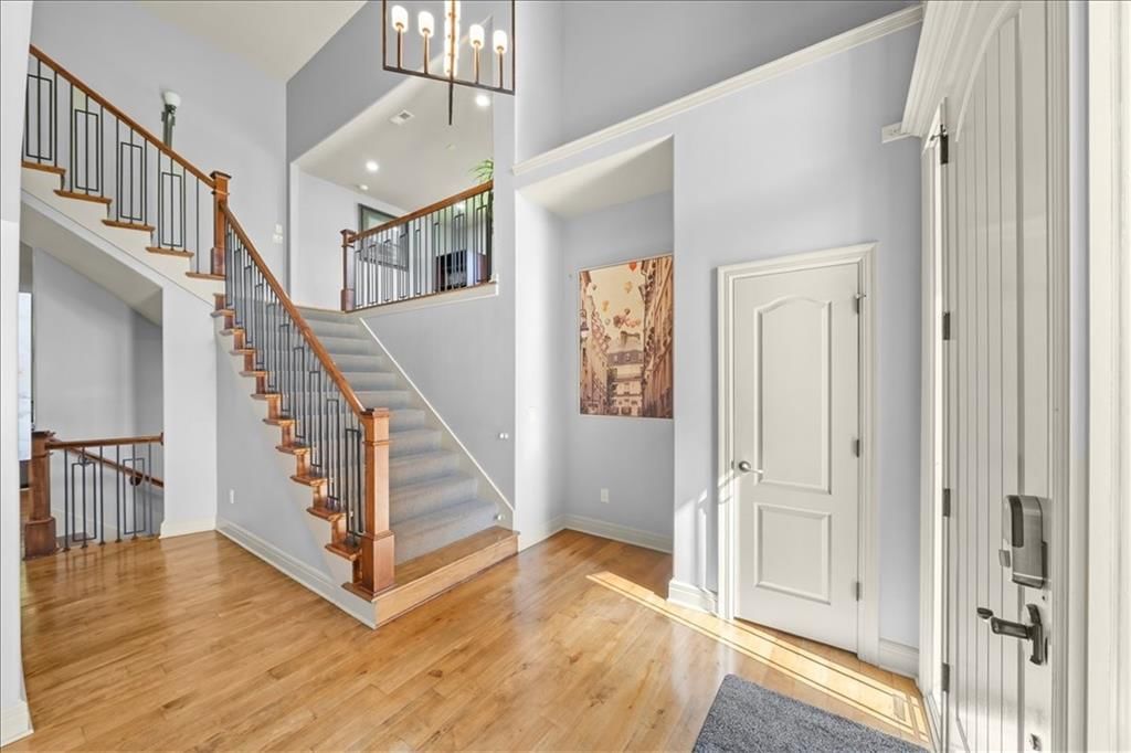 9914 Woodstock Street — photo 3