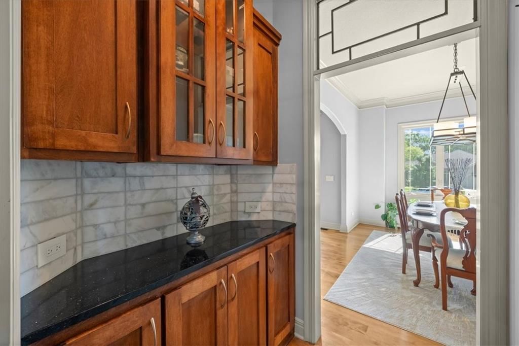 9914 Woodstock Street — photo 7
