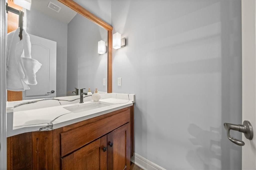 9914 Woodstock Street — photo 18
