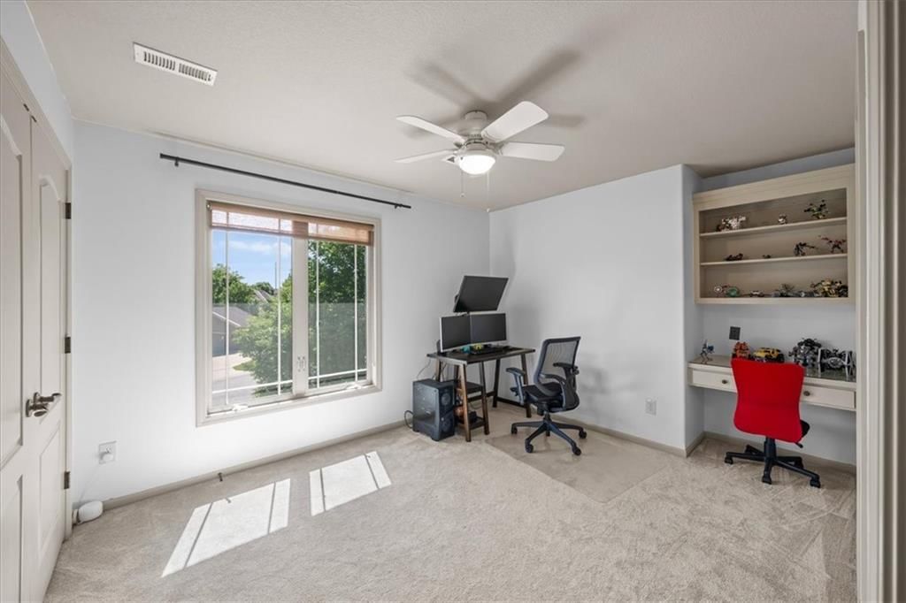 9914 Woodstock Street — photo 30