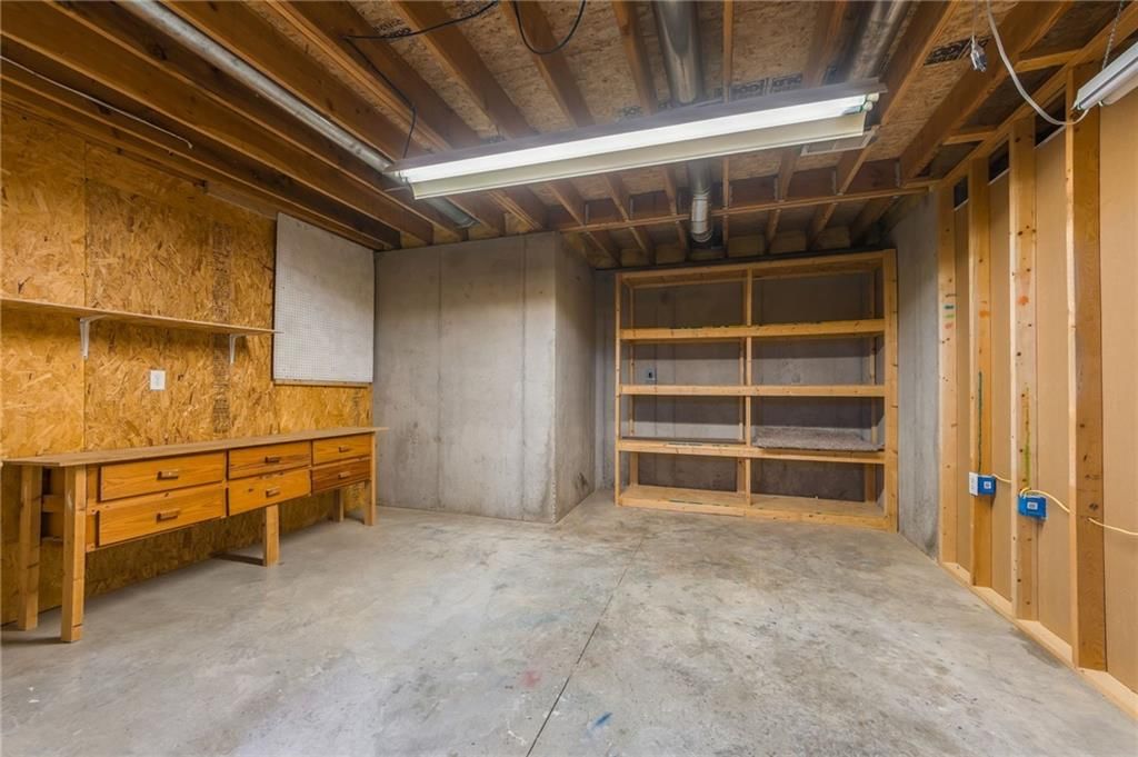 2312 NE 24th Street — photo 39