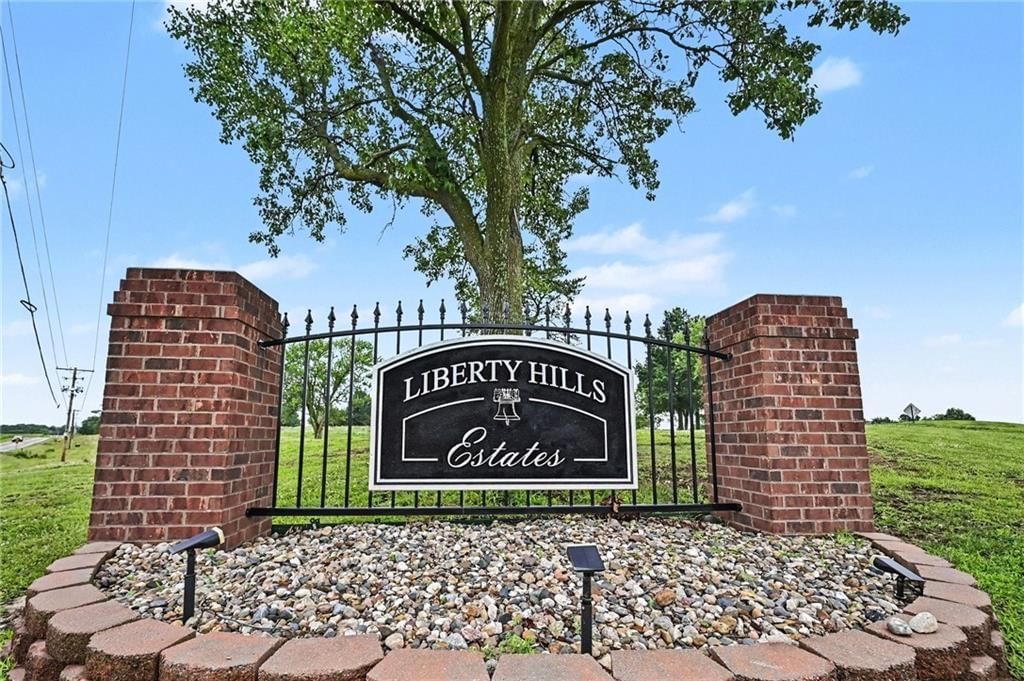 9711 Betsy Ross Lane — photo 1