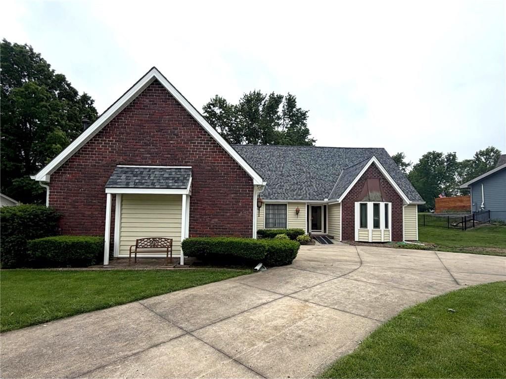 9711 Betsy Ross Lane — photo 2