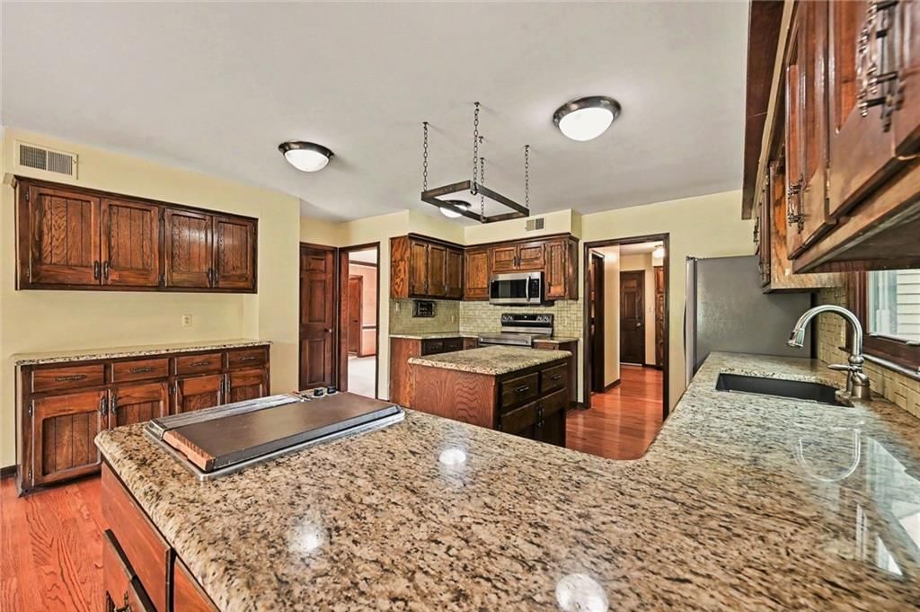 9711 Betsy Ross Lane — photo 15