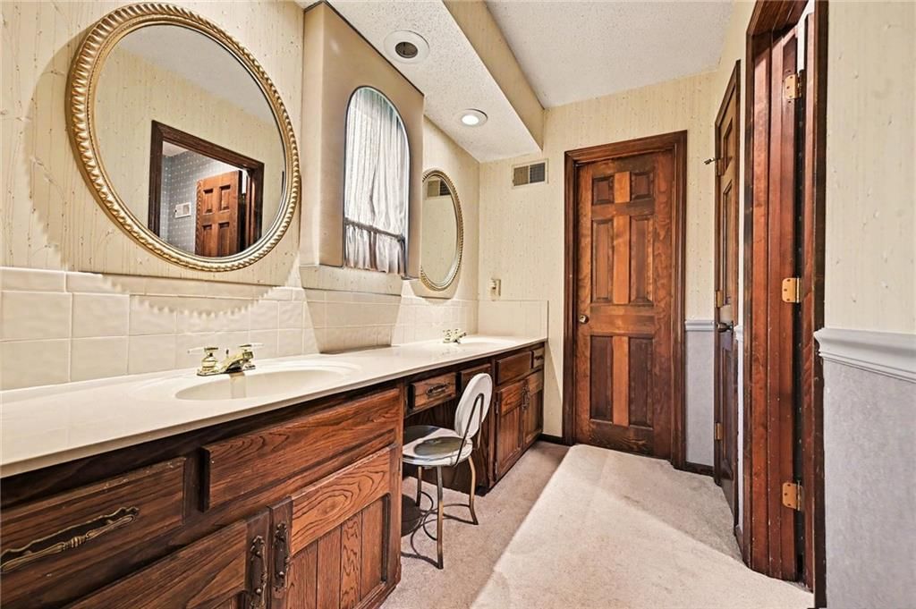 9711 Betsy Ross Lane — photo 26