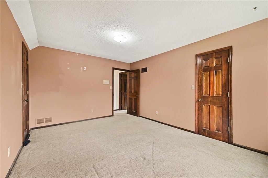 9711 Betsy Ross Lane — photo 33