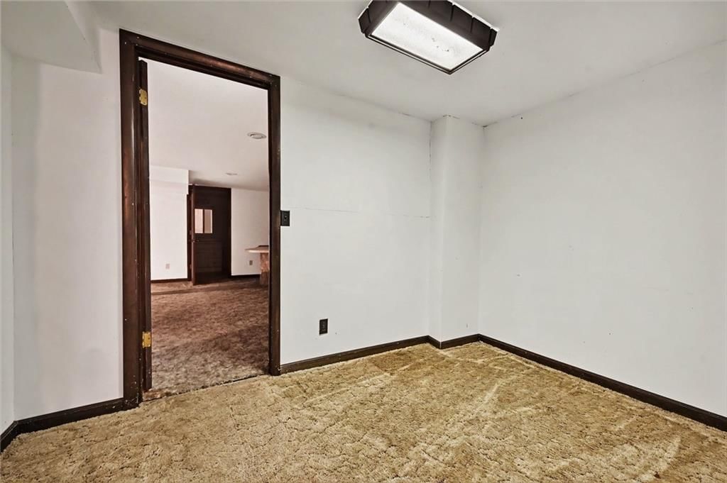 9711 Betsy Ross Lane — photo 36