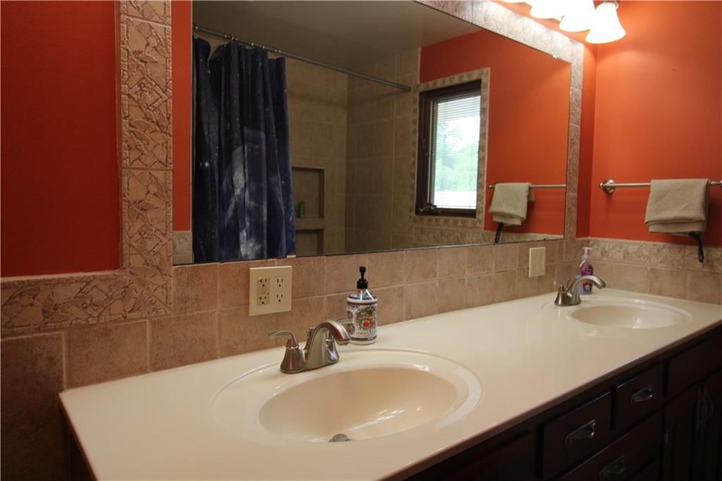 3900 E Hills Drive — photo 21
