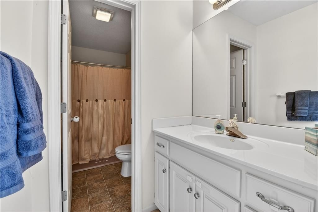 149 NE Misty Meadow Circle — photo 37