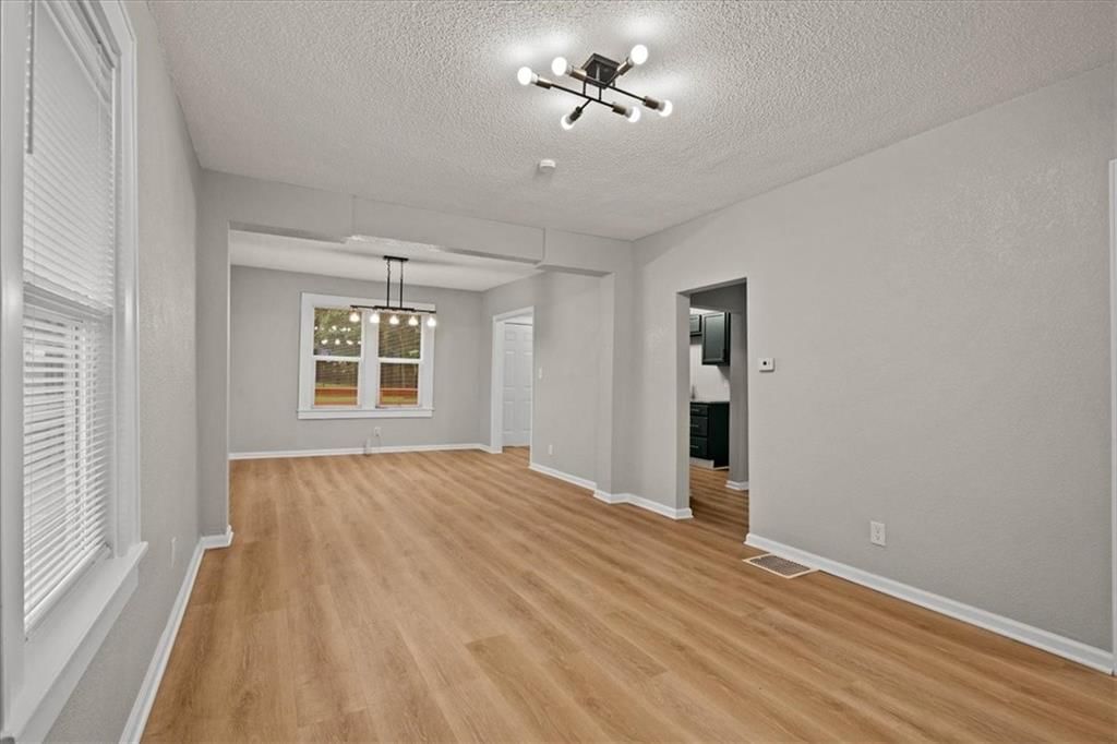 1007 S Crisp Avenue — photo 5
