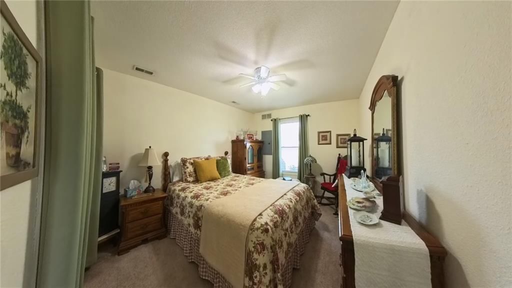 2907 Elm Street — photo 34
