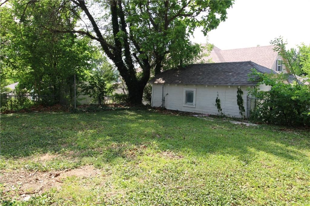 702 McDonald Street — photo 30