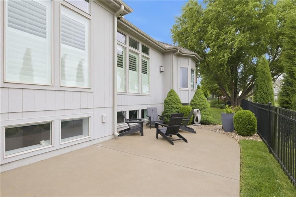 17333 Hauser Street — photo 40