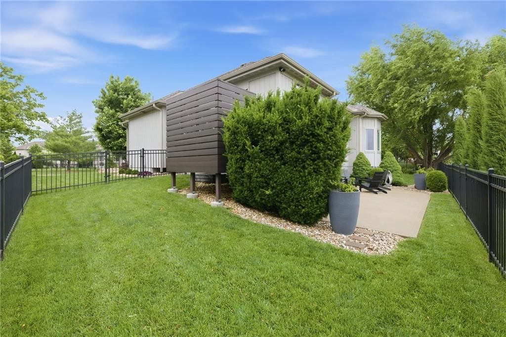 17333 Hauser Street — photo 44