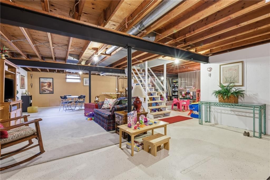 128 Karen Lane — photo 22