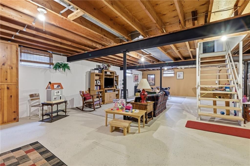 128 Karen Lane — photo 23