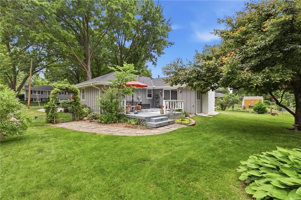 128 Karen Lane — photo 26