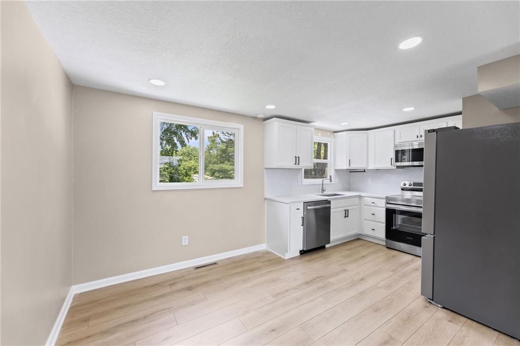 6508 E 155th Street — photo 7