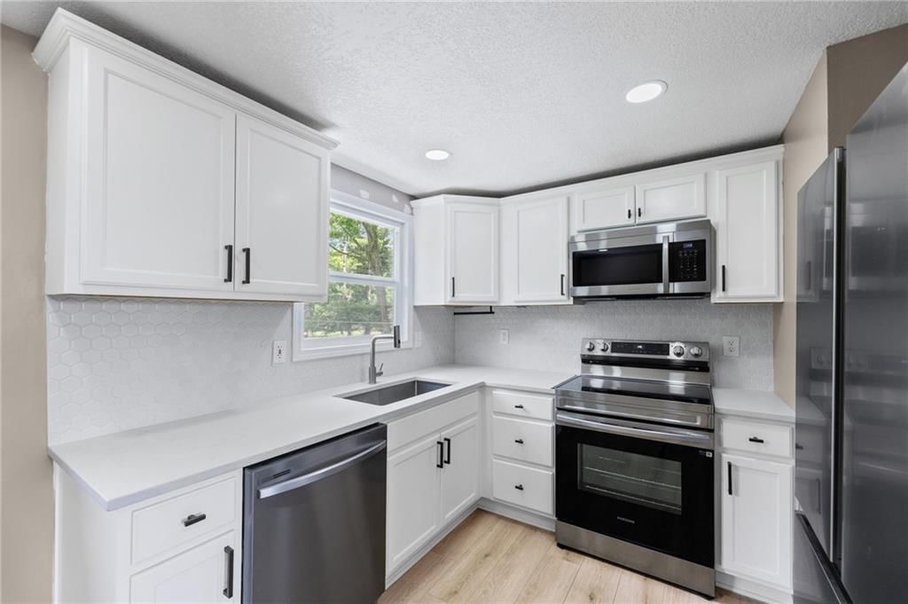 6508 E 155th Street — photo 8