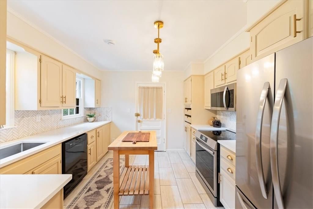 6013 W 61st Street — photo 11