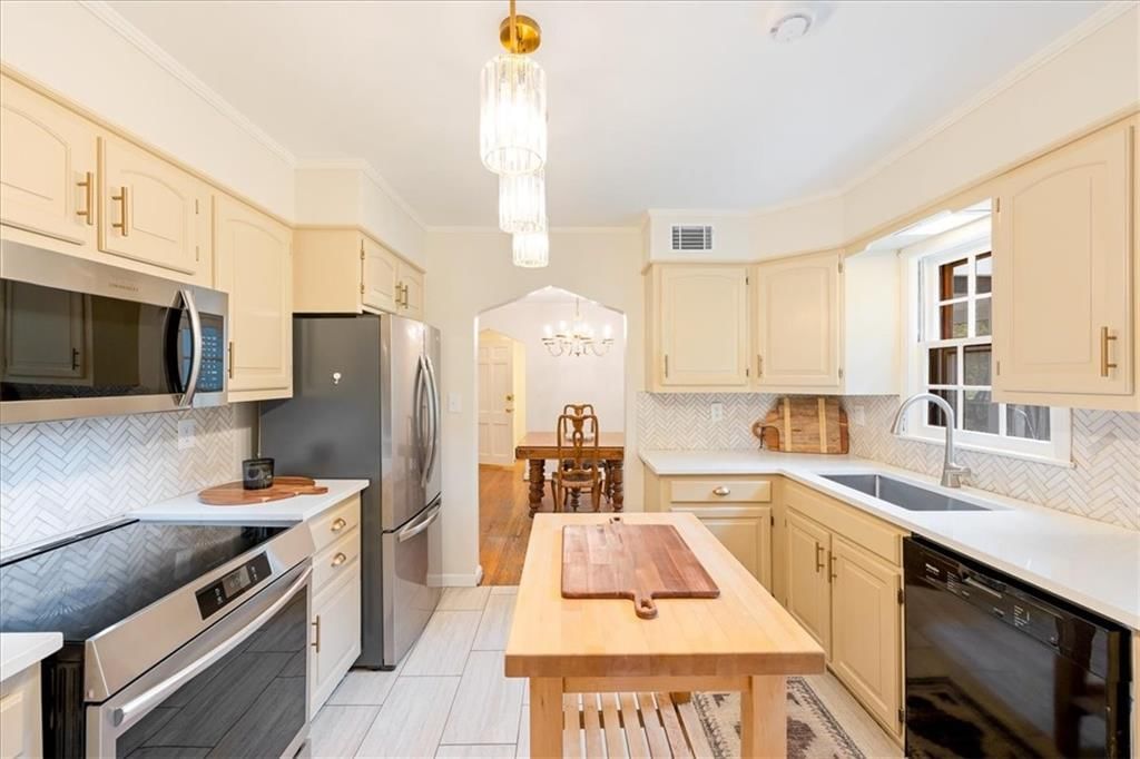 6013 W 61st Street — photo 13