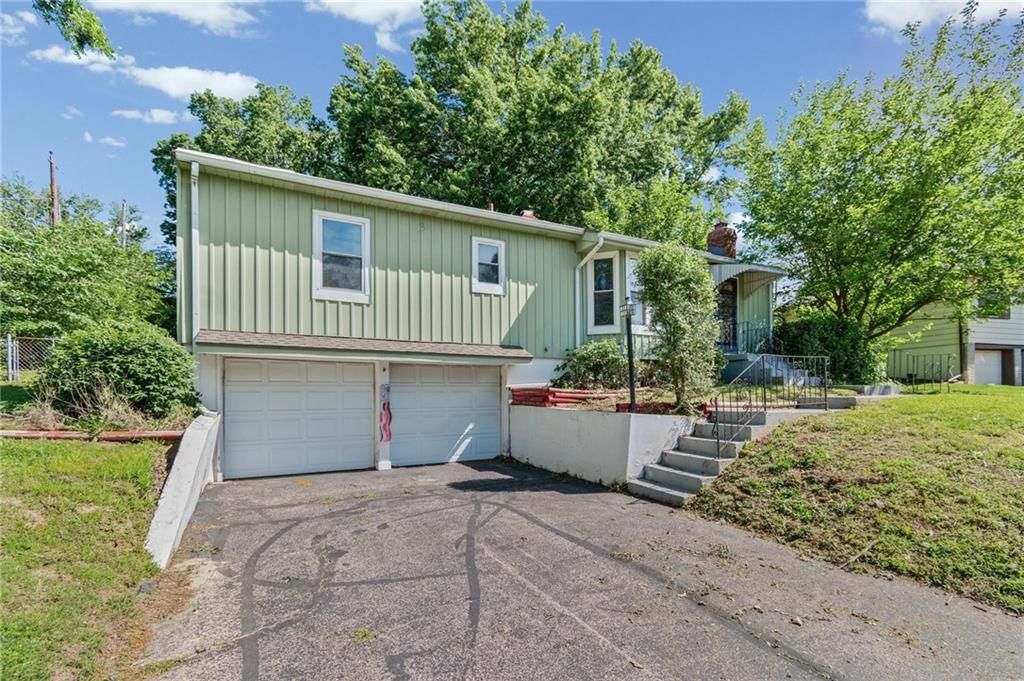 4906 NE 35th Street — photo 2