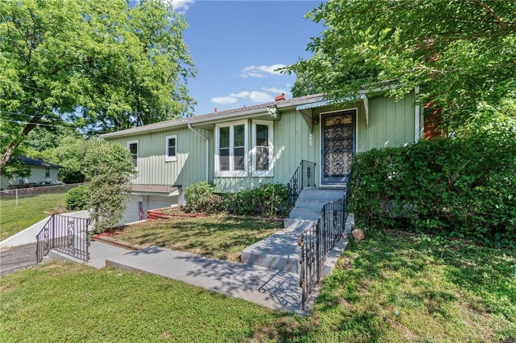 4906 NE 35th Street — photo 4