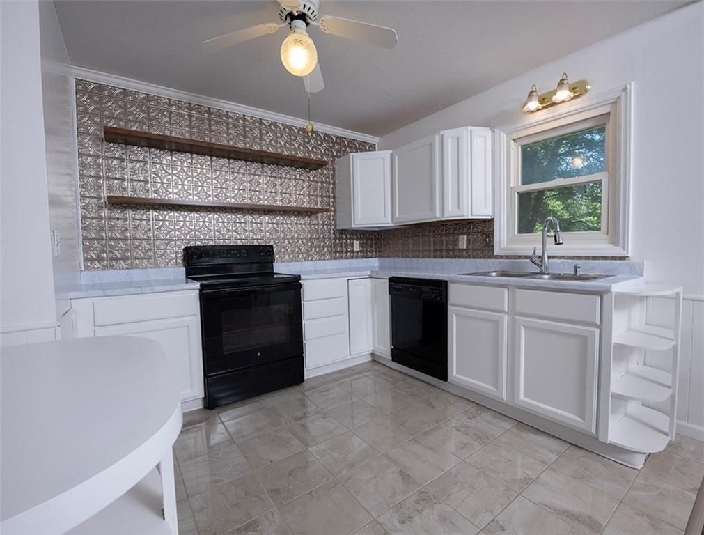 400 Lacy Lane — photo 8